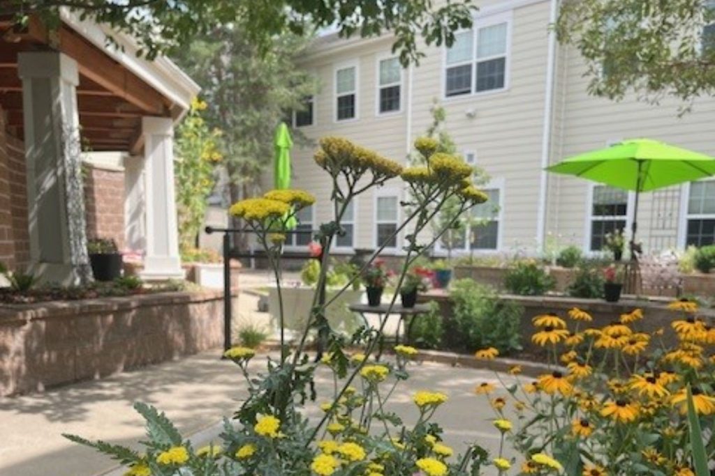 the suites at holly creek garden flowers landscape the suites at holly creek garden flowers landscape